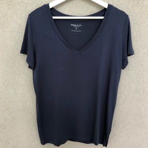 Express | V-Neck Skimming Tee
